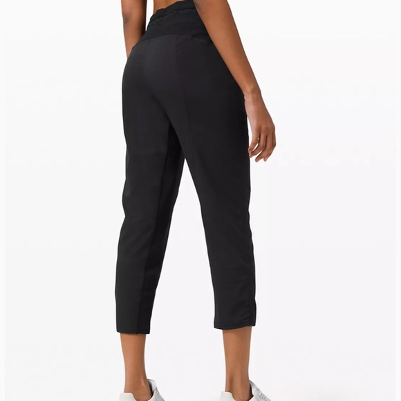 Lululemon Dance Studio Crop 25” - Picture 2 of 10